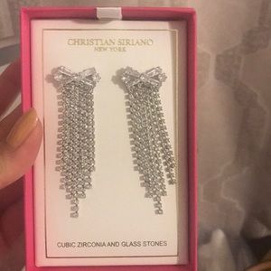 Women’s earrings , perfect for Prom/weddings